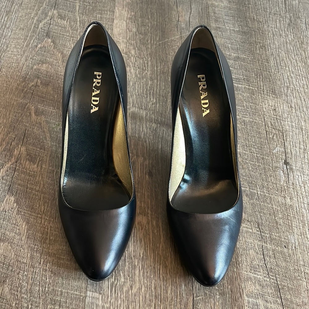 Prada Black Heels. Size 37.5